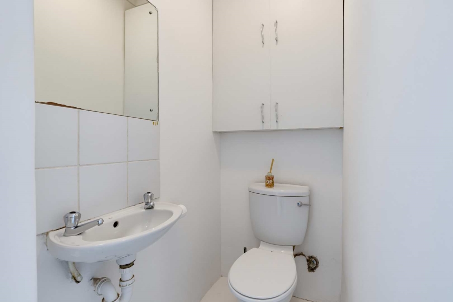 2 Bedroom Property for Sale in Observatory Western Cape